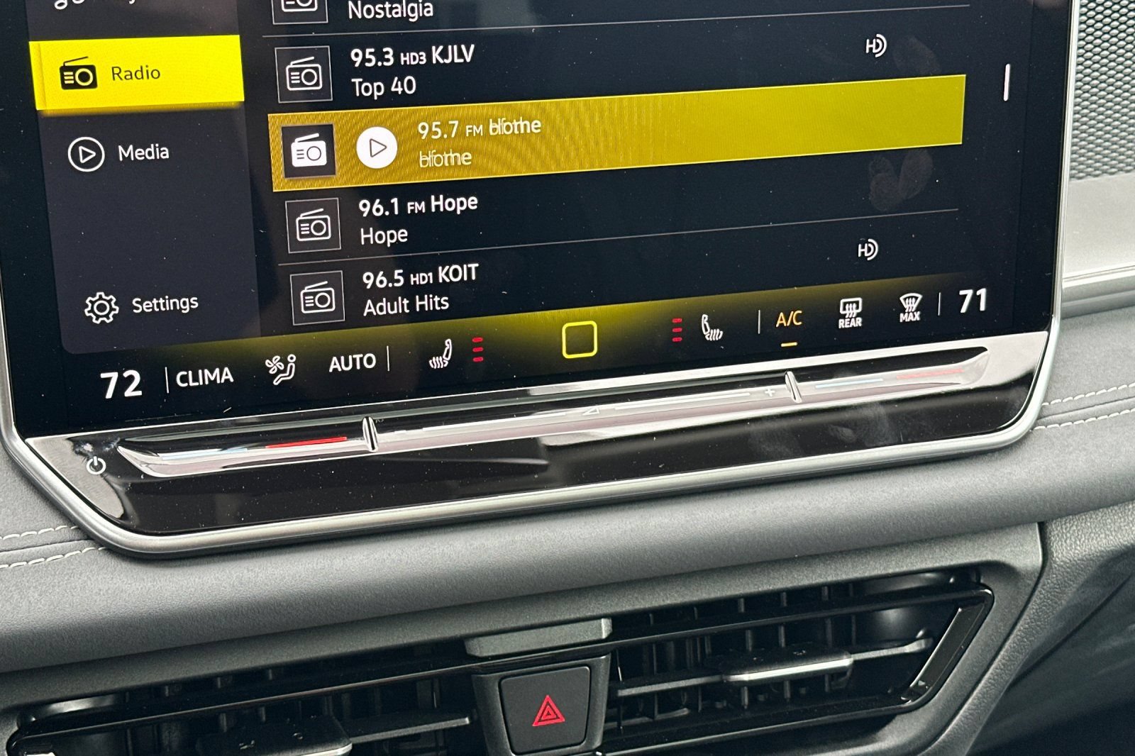 New 2026 Volkswagen Tiguan SE AWD/4WD image 20