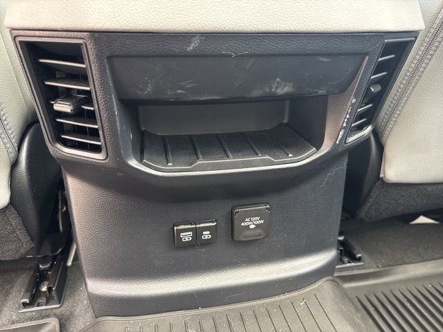 Used 2025 Toyota Tundra Limited image 36