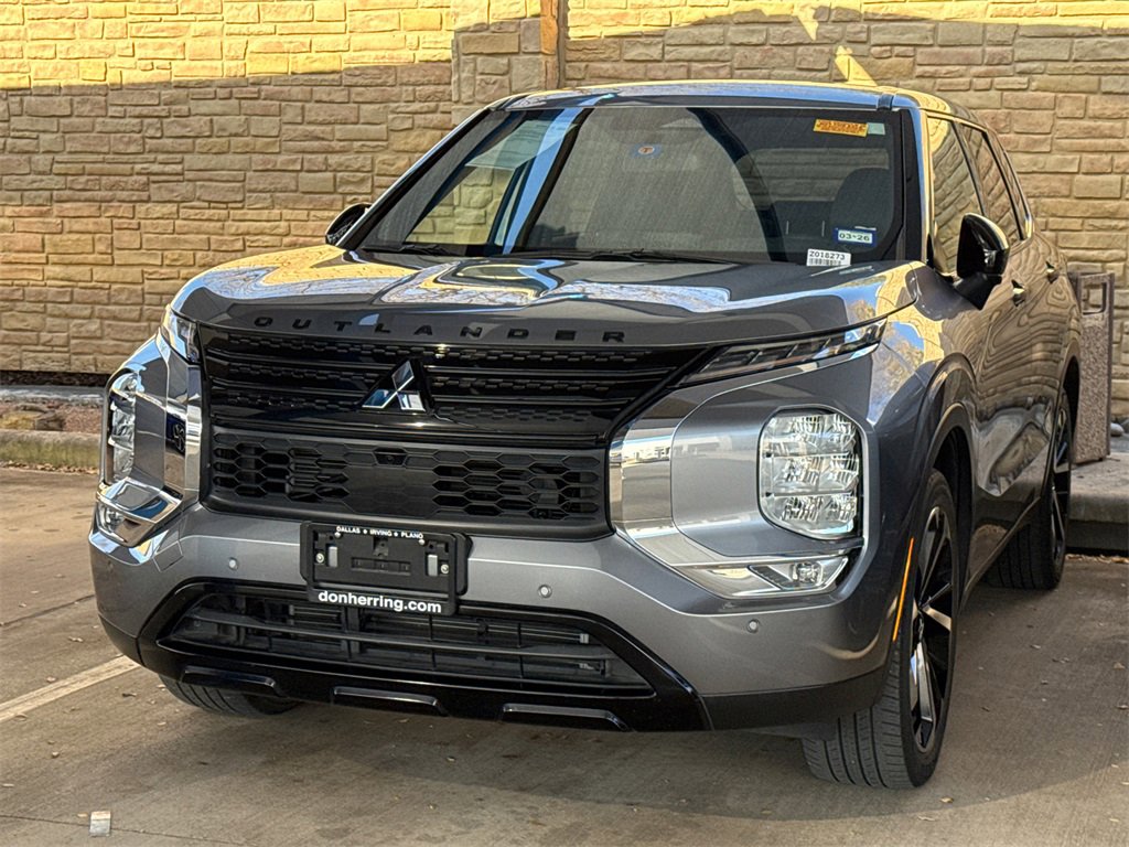 Used 2023 Mitsubishi Outlander SE Black Edition