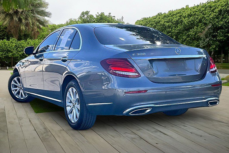 Used 2017 Mercedes-Benz E 300 image 9