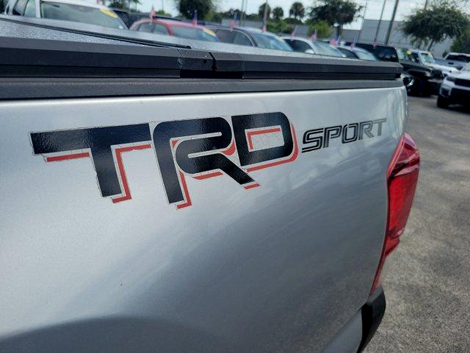 Used 2016 Toyota Tacoma TRD Sport w/ Towing Package RWD image 10