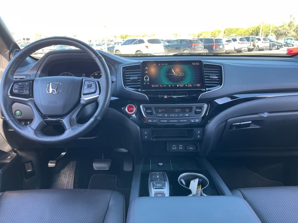 Certified 2025 Honda Ridgeline Black Edition image 16