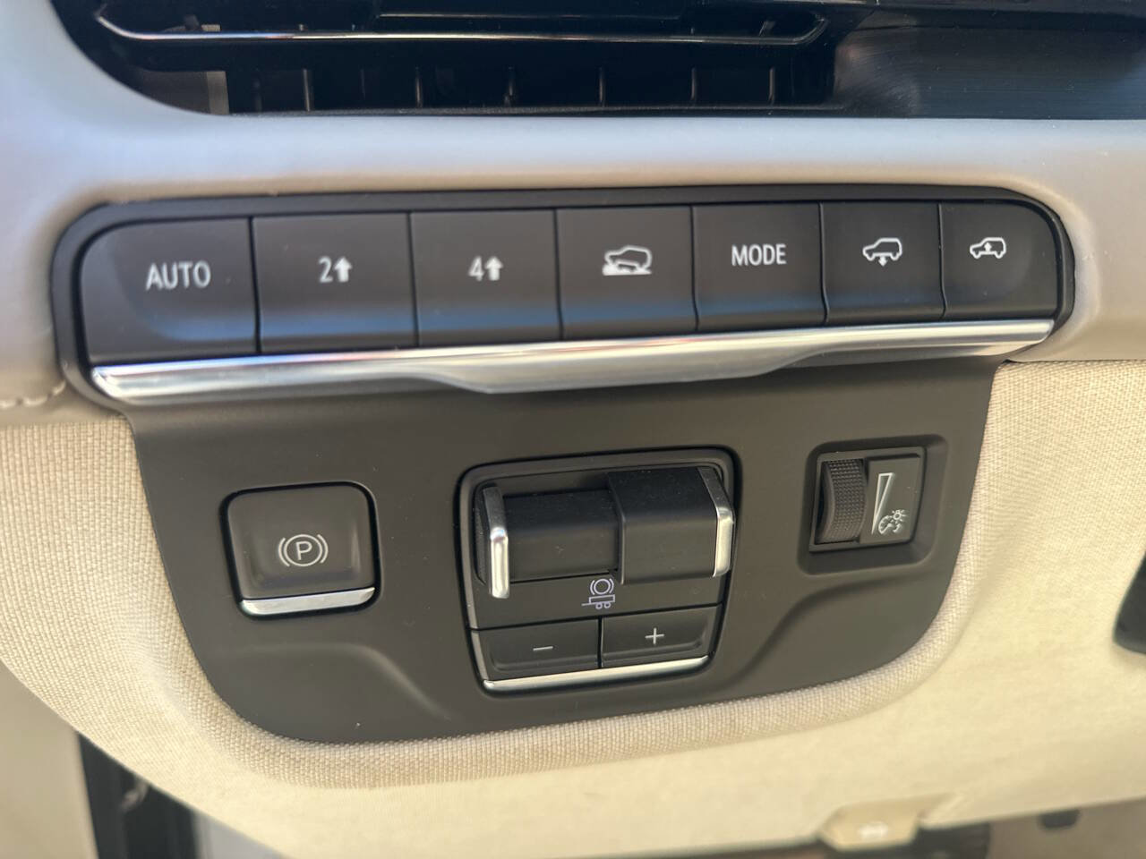 Used 2021 Cadillac Escalade Sport Platinum image 29