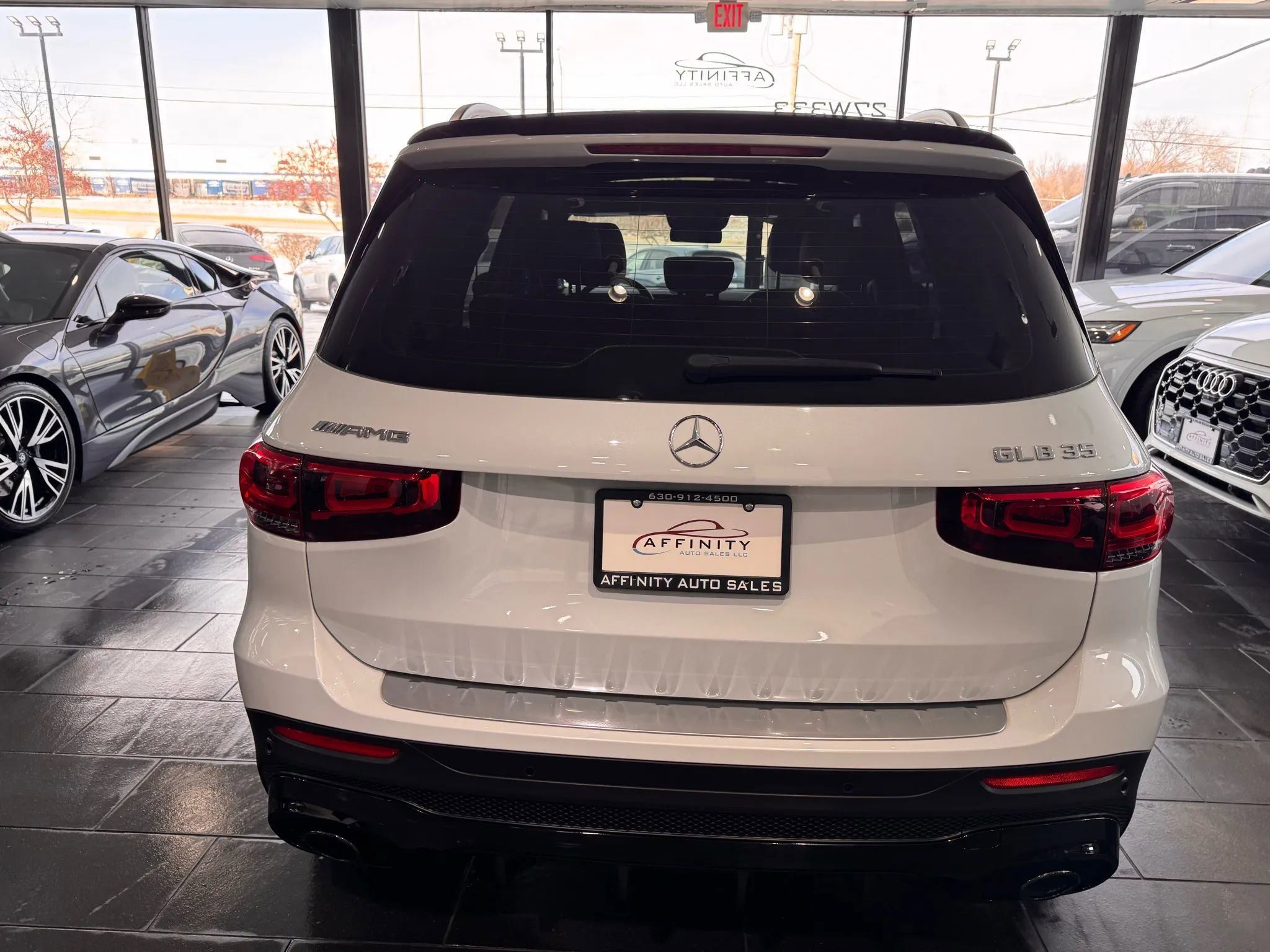 Used 2021 Mercedes-Benz GLB 35 AMG 4MATIC image 4