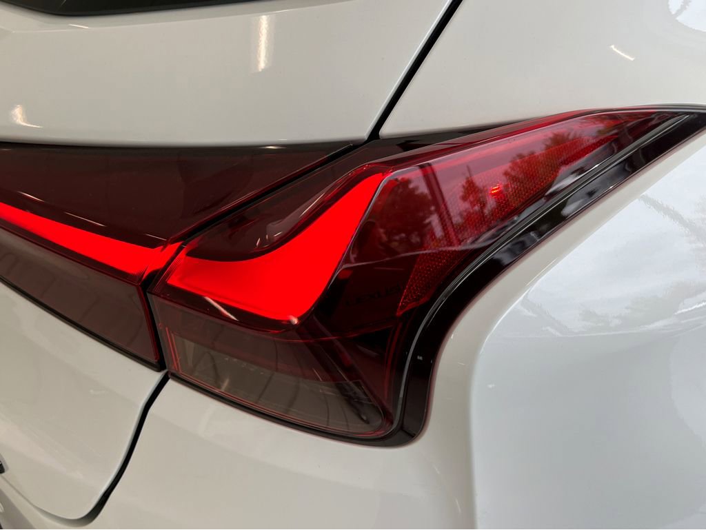 New 2026 Lexus UX 300h AWD image 31