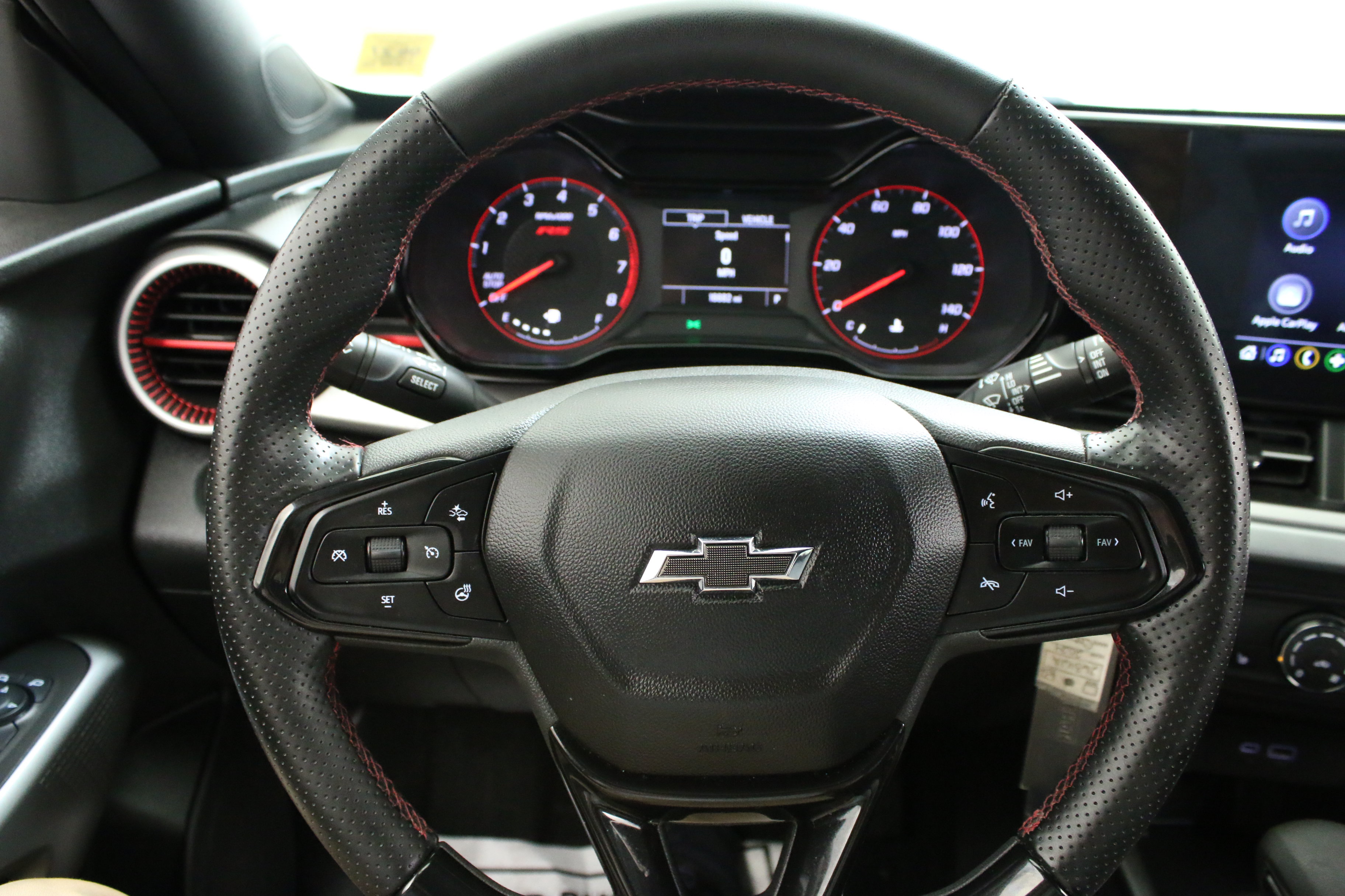 Certified 2024 Chevrolet Trax RS w/ Driver Confidence Package FWD image 14