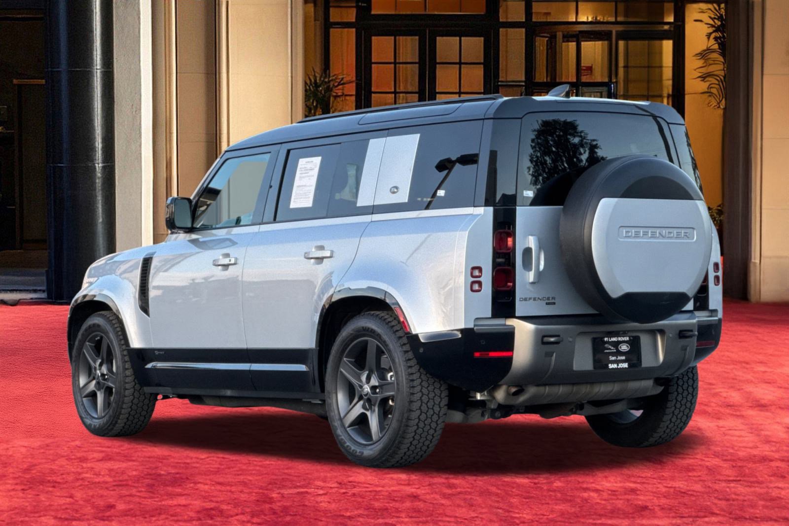 Used 2021 Land Rover Defender 110 X-Dynamic HSE image 4