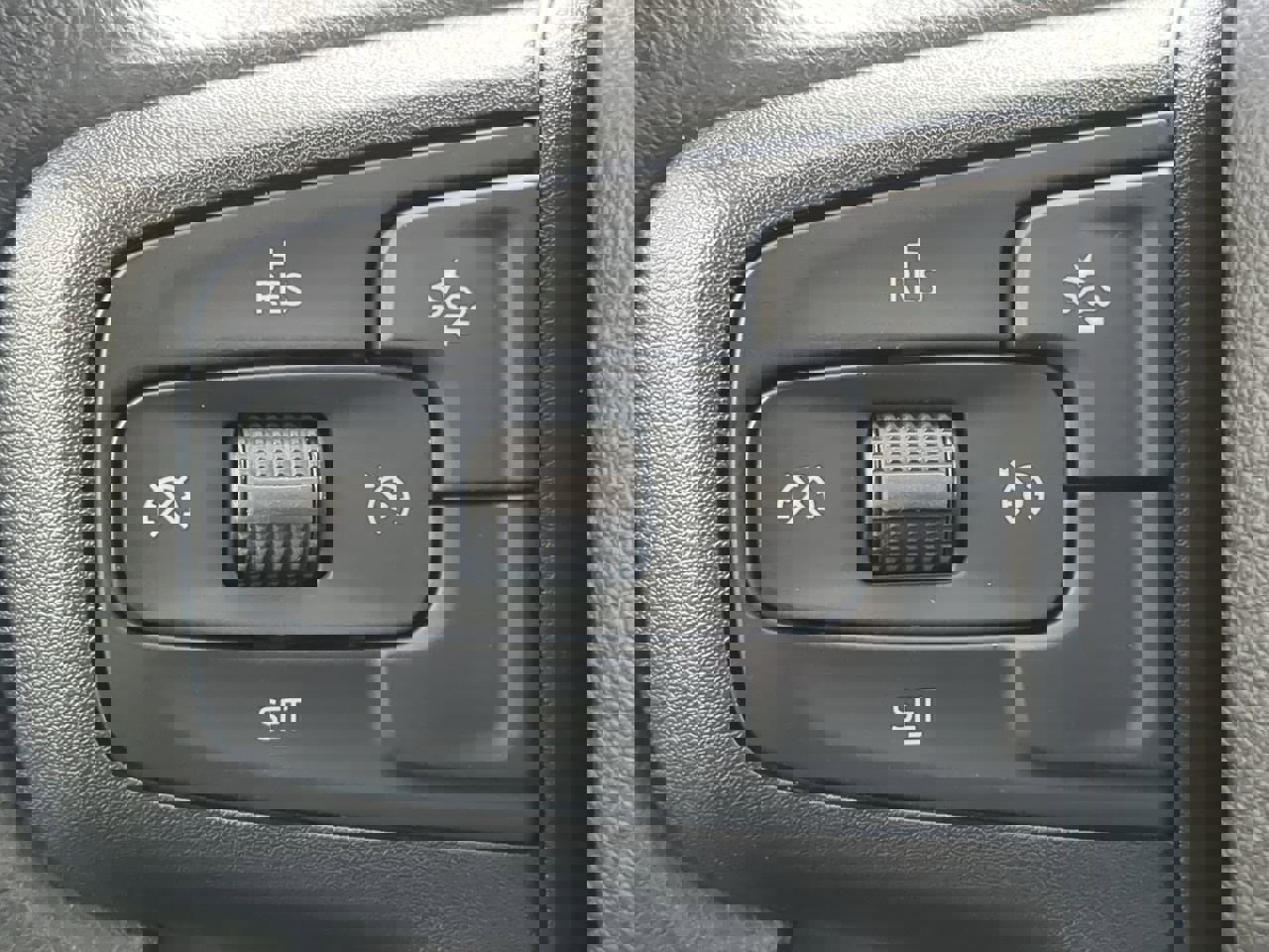 Used 2025 Chevrolet Silverado 2500 Custom w/ Custom Value Package image 24