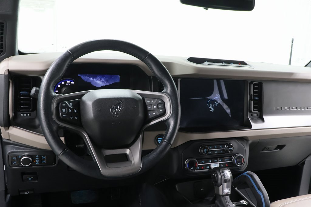 Used 2023 Ford Bronco Wildtrak image 8