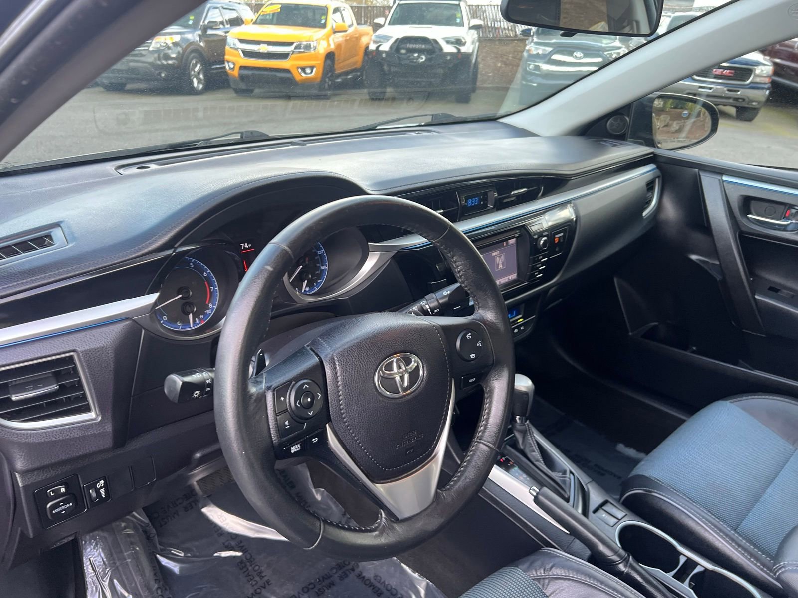 Used 2015 Toyota Corolla S FWD image 15
