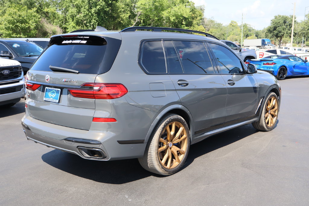 Used 2022 BMW X7 M50i AWD/4WD image 9