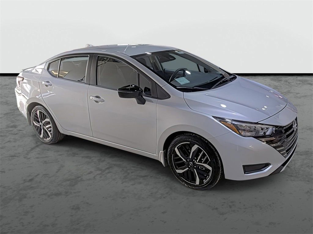 Used 2025 Nissan Versa SR w/ Trunk Package image 5
