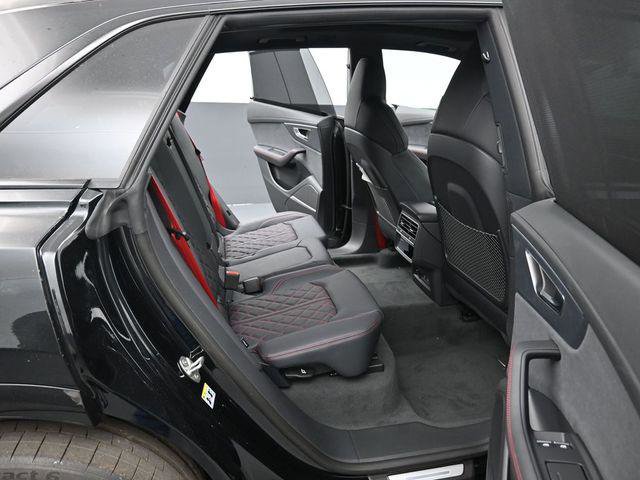 New 2026 Audi Q8 Prestige image 13
