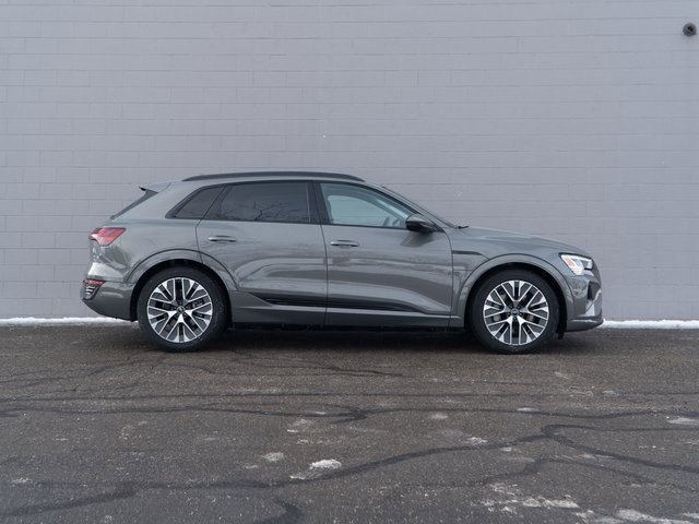Certified 2024 Audi Q8 e-tron Premium Plus w/ Premium Plus Package image 8
