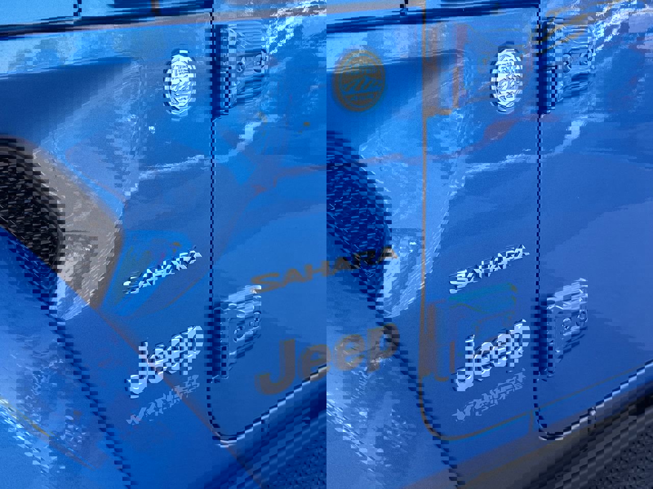 Used 2021 Jeep Wrangler Unlimited Sahara w/ Cold Weather Group image 29