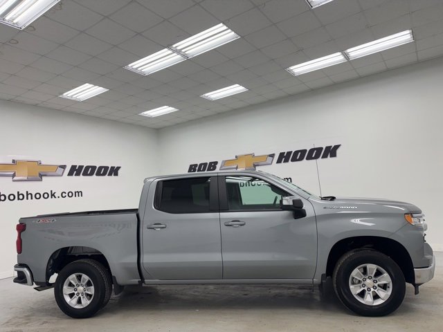 Used 2025 Chevrolet Silverado 1500 LT image 4
