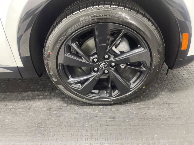 New 2025 Buick Envision Sport Touring image 21