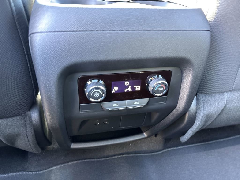 New 2026 Chevrolet Traverse LT w/ Sun and Wheel Package image 23
