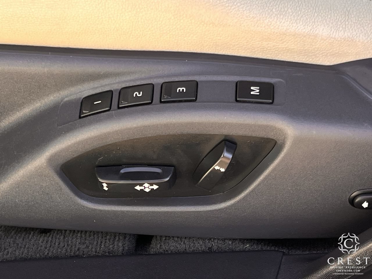 Used 2018 Volvo S60 T5 Dynamic w/ Vision Package FWD image 25