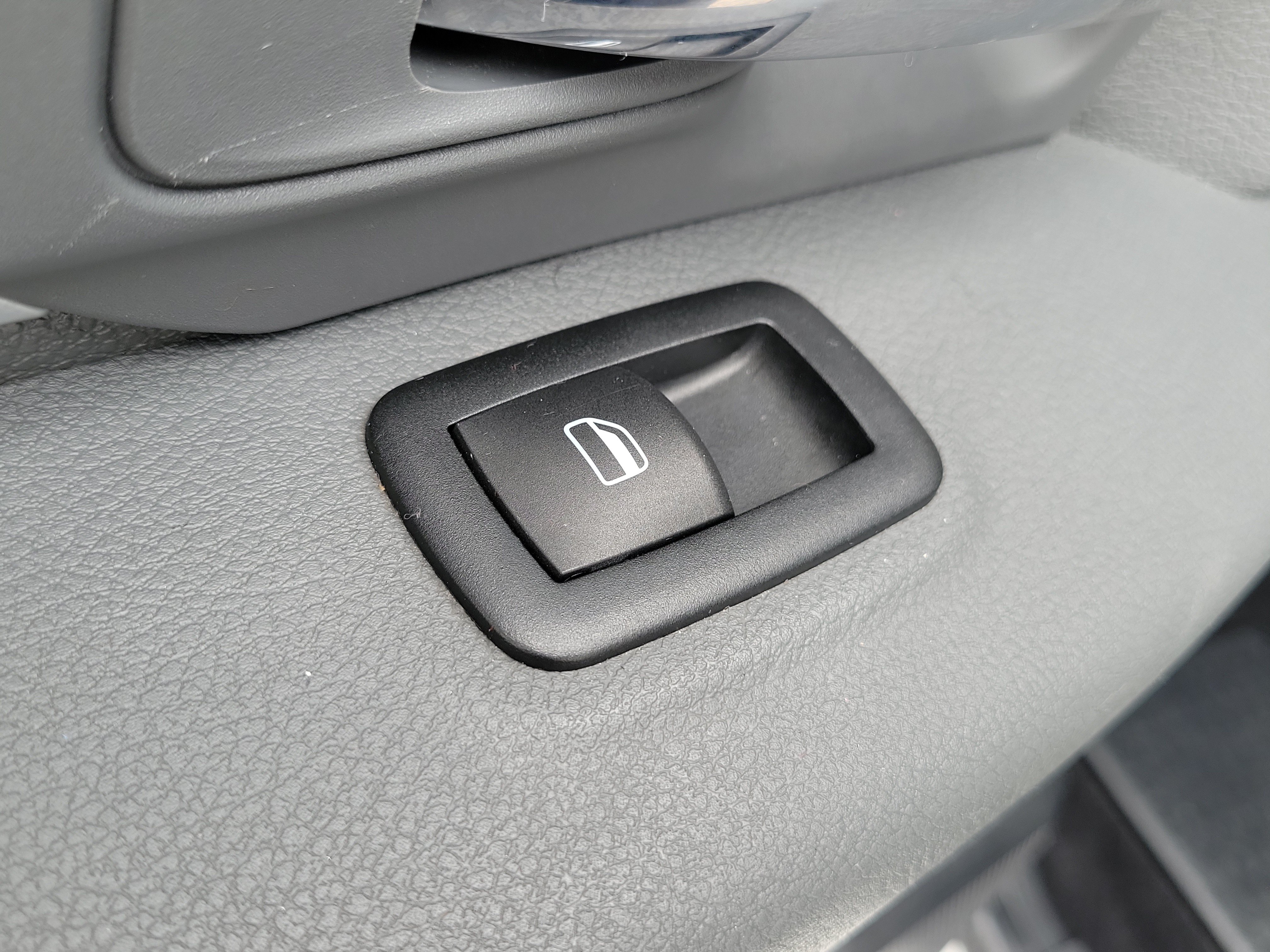 Used 2016 RAM 1500 Outdoorsman AWD/4WD image 14