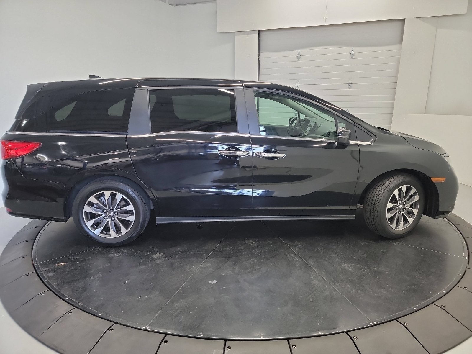 Used 2023 Honda Odyssey EX-L image 11
