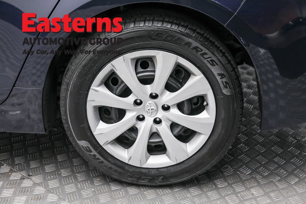 Used 2022 Toyota Corolla LE image 8