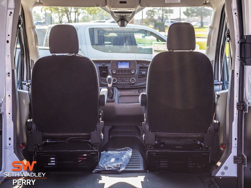 New 2025 Ford Transit 250 148 Medium Roof image 9