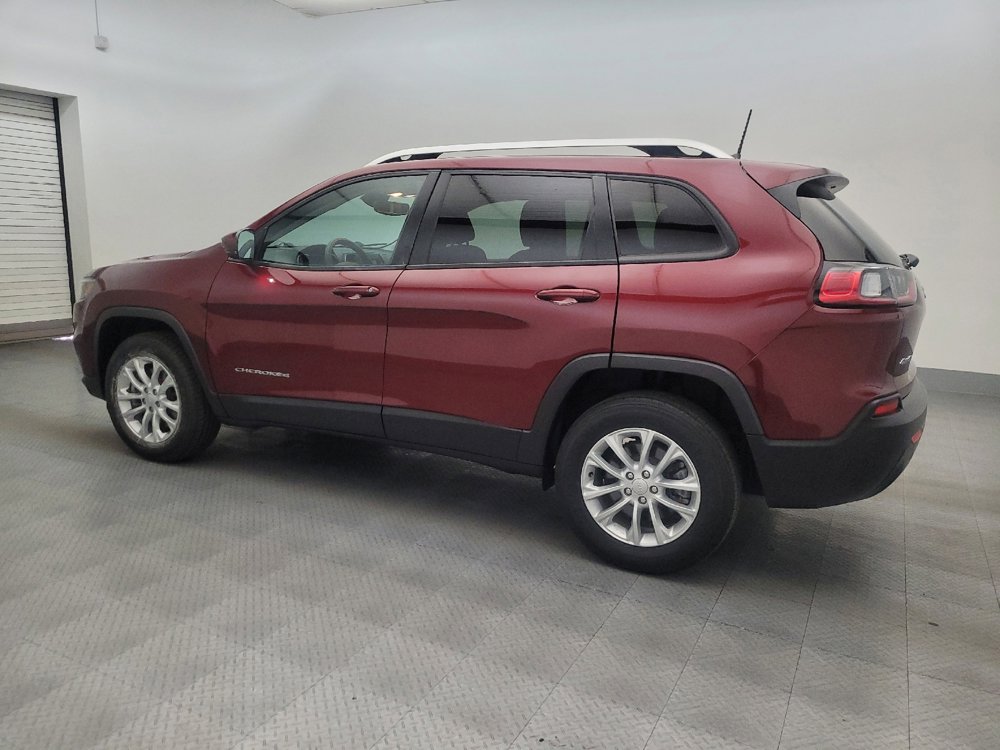Used 2021 Jeep Cherokee Latitude AWD/4WD image 3