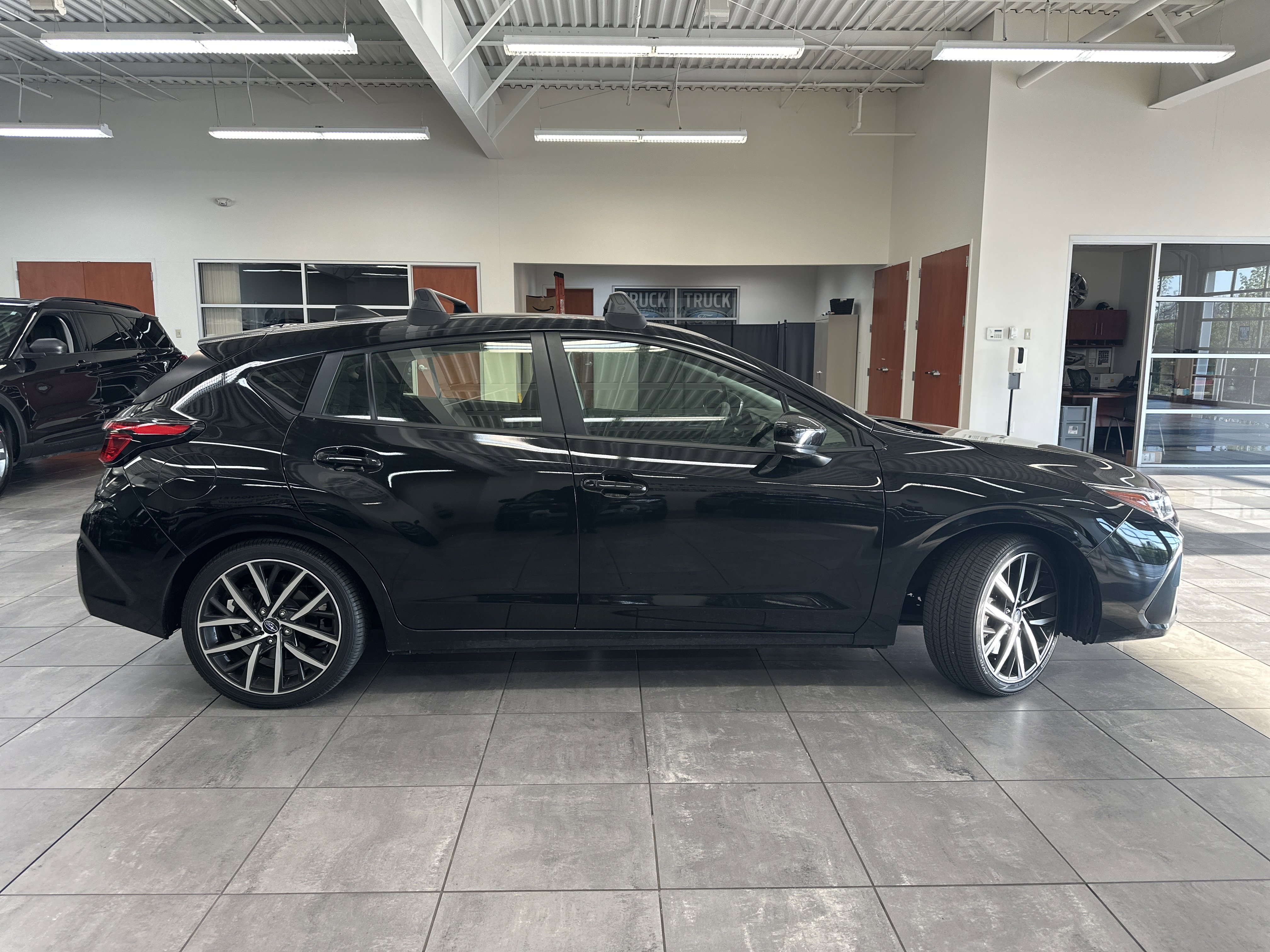 Used 2024 Subaru Impreza 2.0i Sport image 10