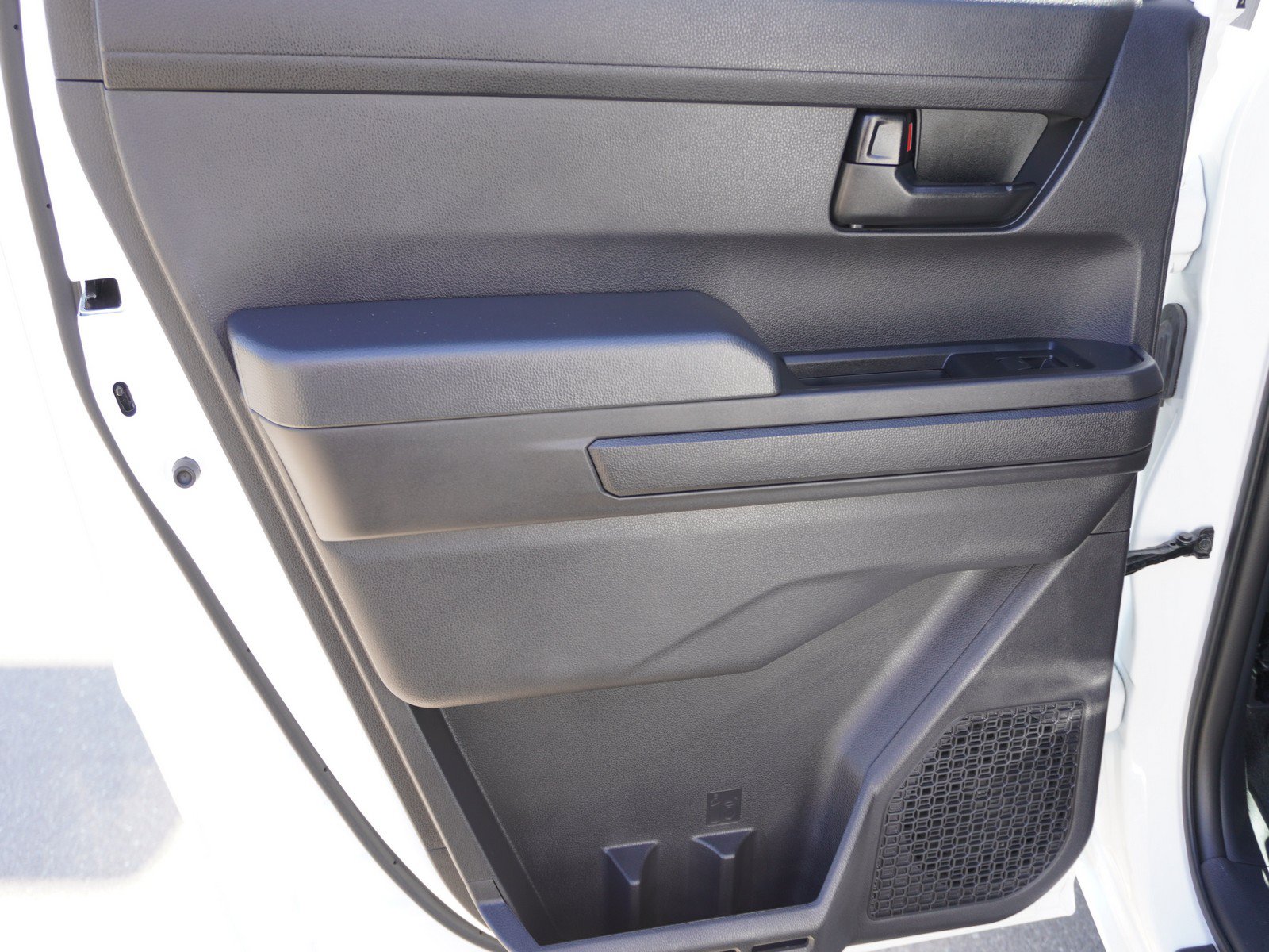 Used 2025 Toyota Tacoma SR5 AWD/4WD image 13
