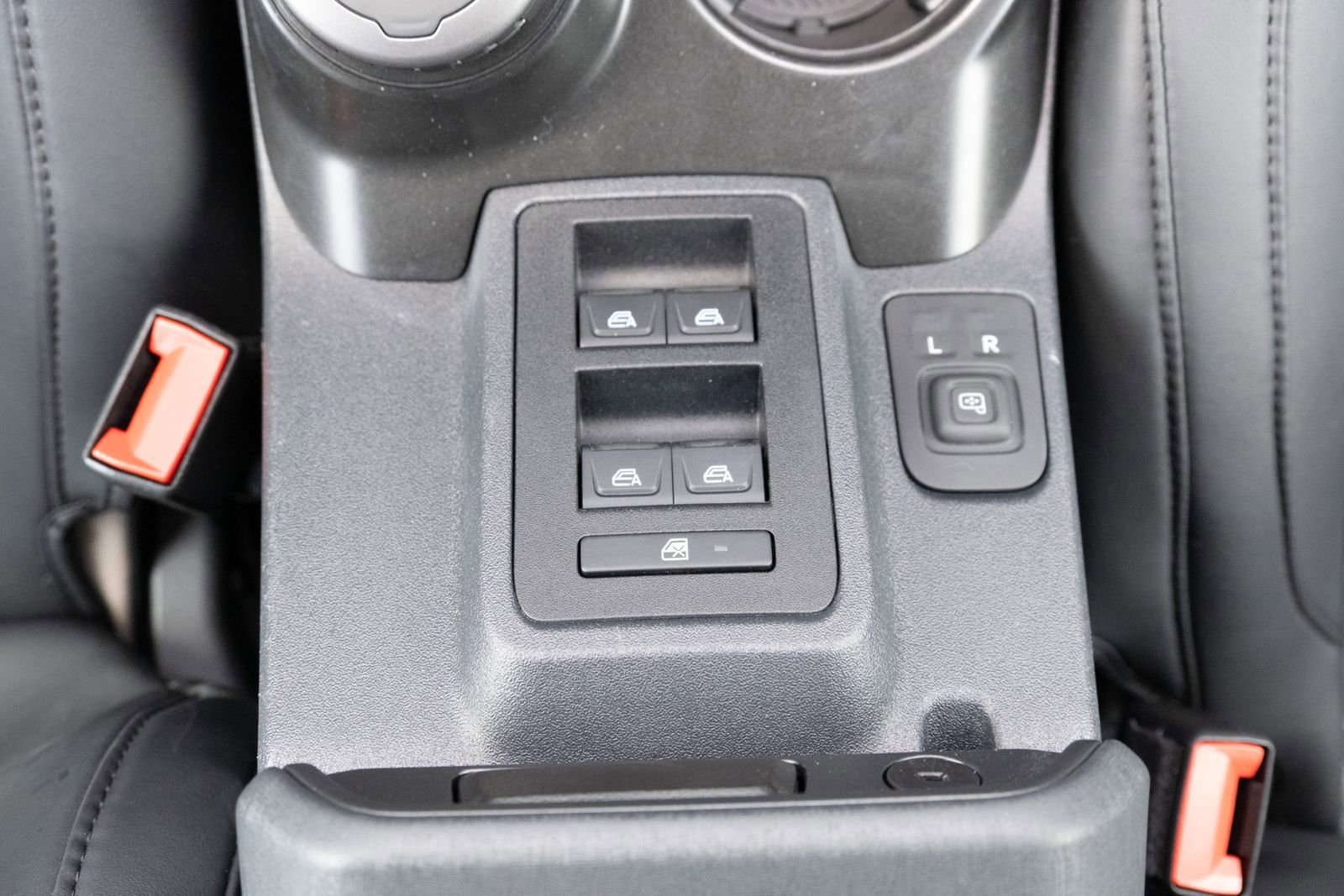 Used 2023 Ford Bronco Wildtrak image 12