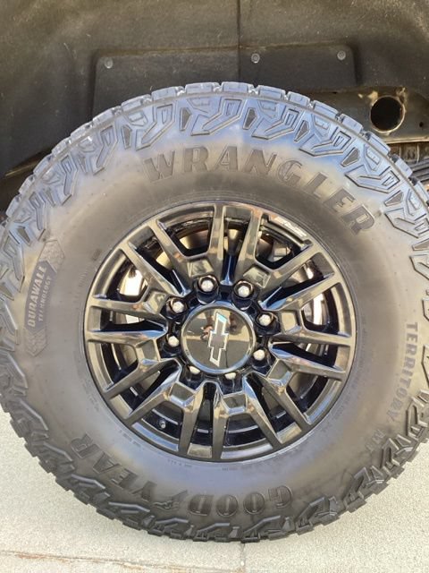 Used 2026 Chevrolet Silverado 2500 ZR2 w/ LPO, Dark Essentials Package AWD/4WD image 6