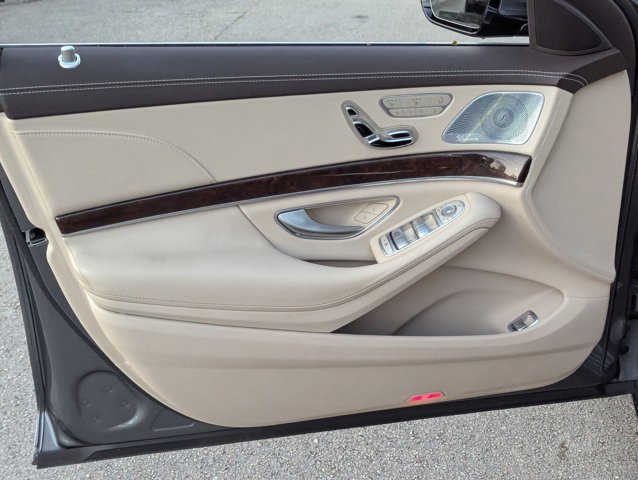 Used 2019 Mercedes-Benz S 560 Sedan image 12