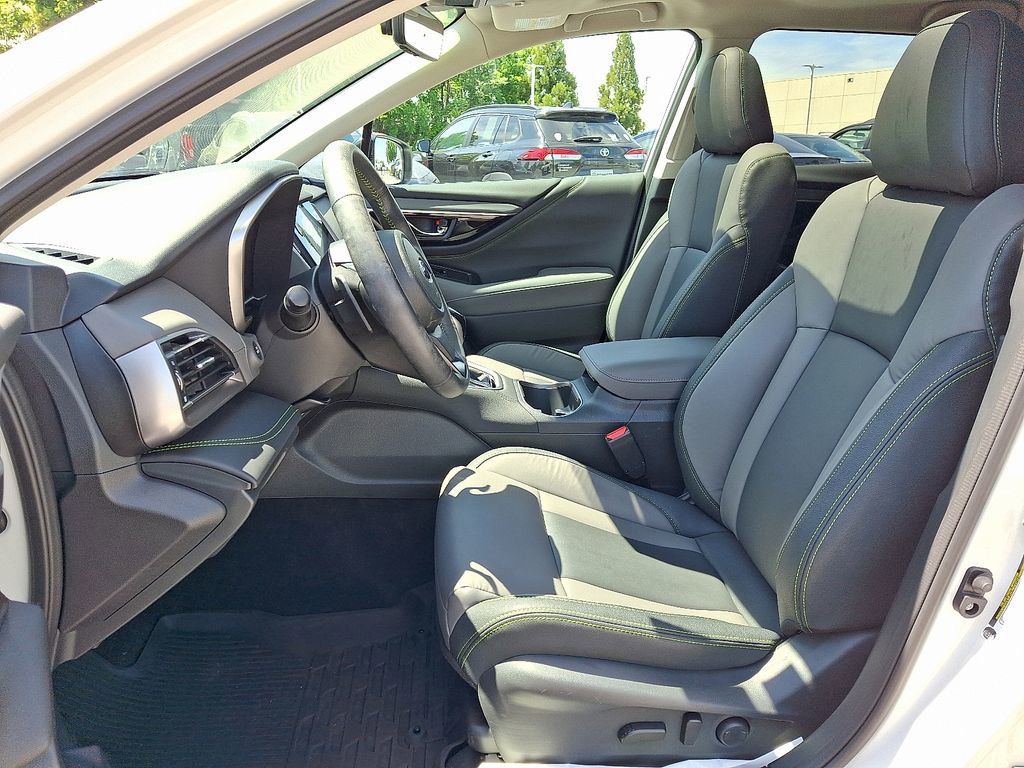 Used 2025 Subaru Outback Onyx Edition AWD/4WD image 15