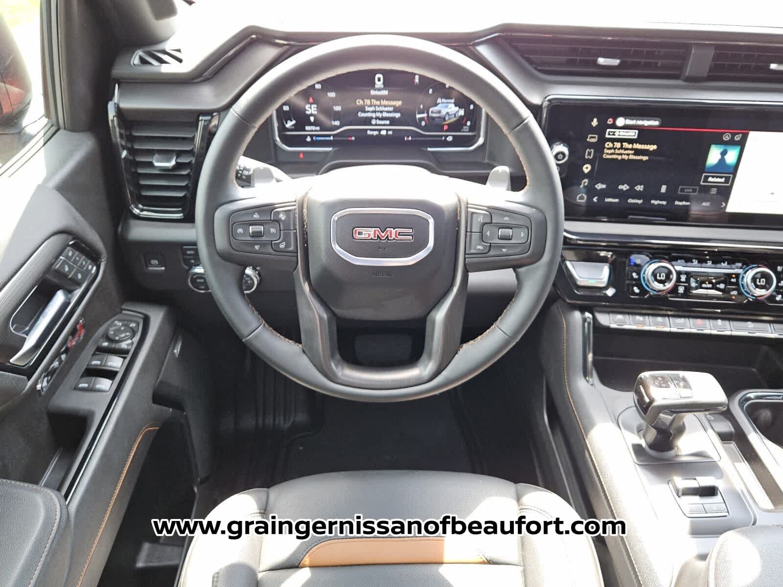 Used 2025 GMC Sierra 1500 AT4 w/ AT4 Premium Package AWD/4WD image 5
