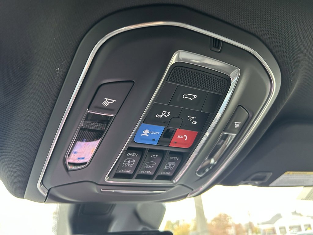 New 2025 Jeep Grand Cherokee L Summit w/ Obsidian Package image 26