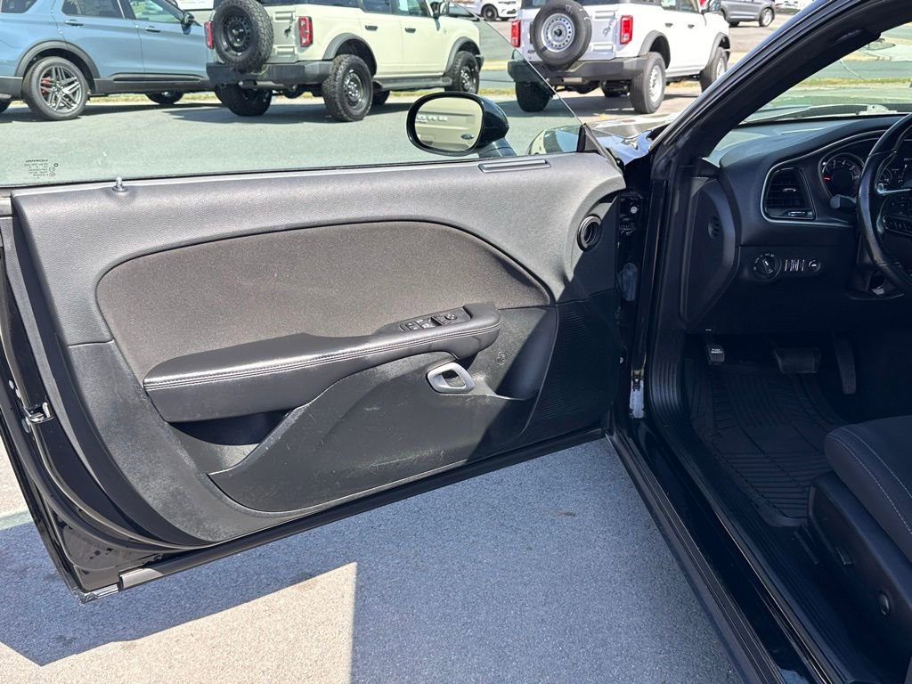 Used 2022 Dodge Challenger GT image 13
