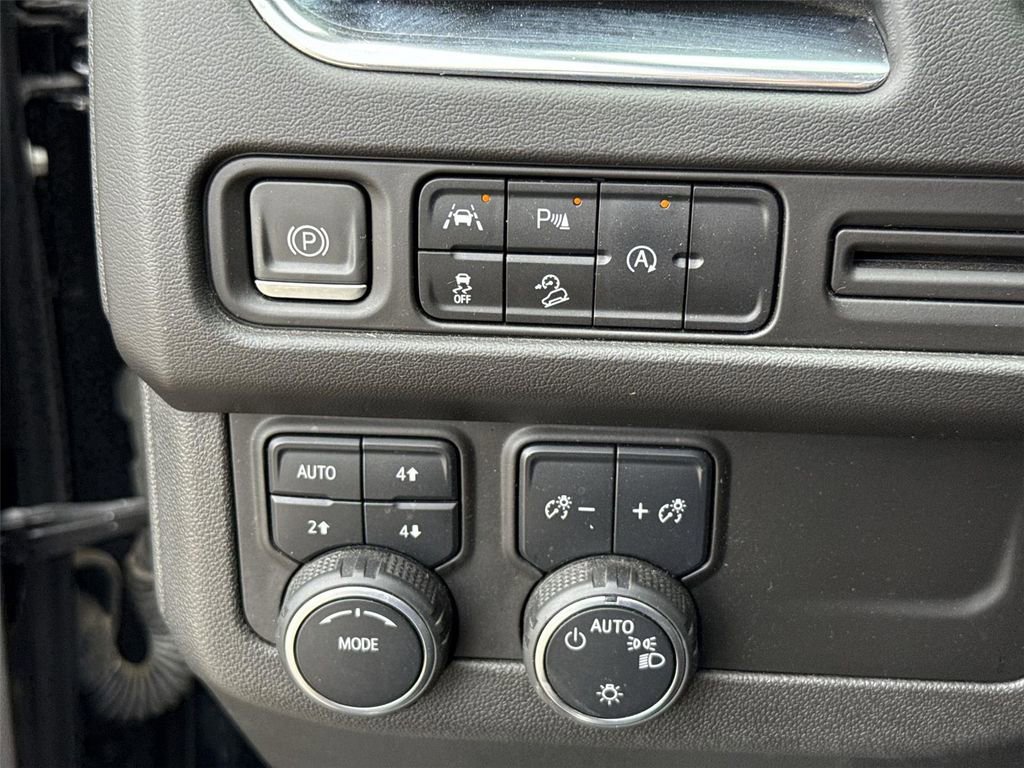 Used 2023 Chevrolet Tahoe Premier image 16