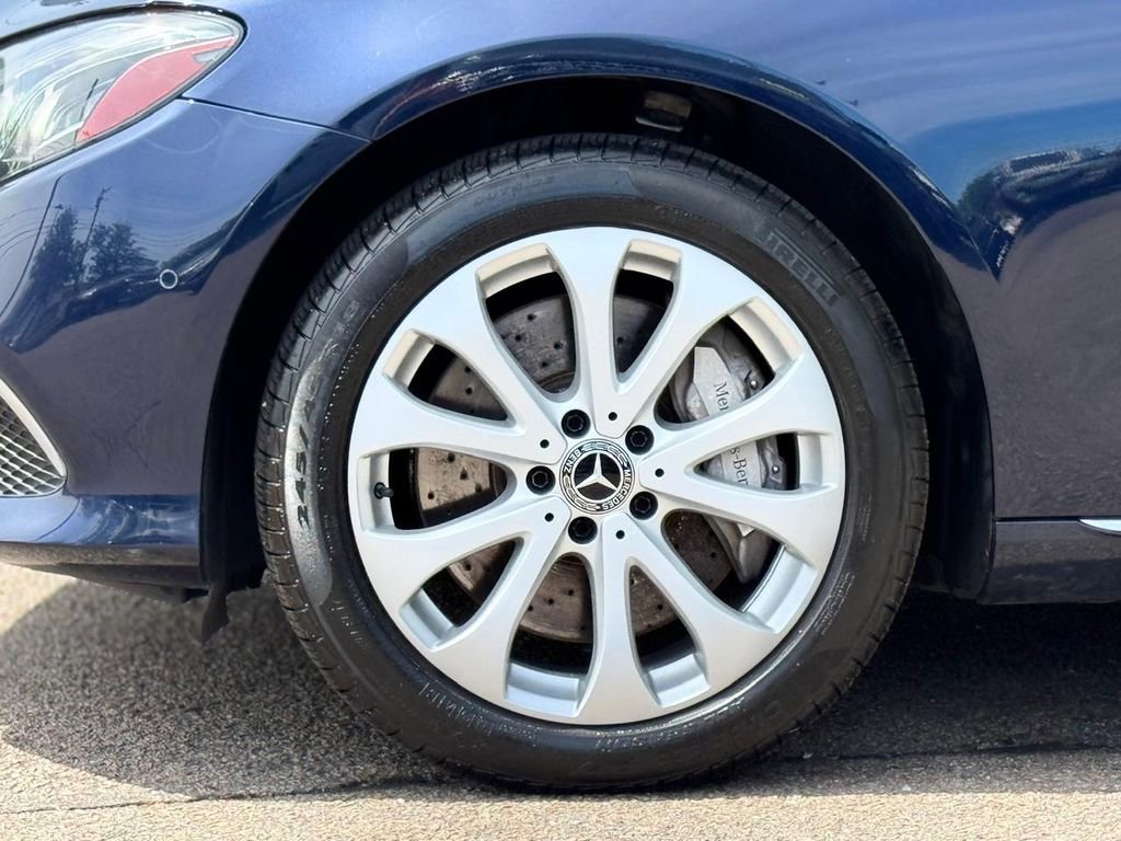 Used 2018 Mercedes-Benz E 400 4MATIC Wagon w/ Premium 2 Package (Q02) image 11