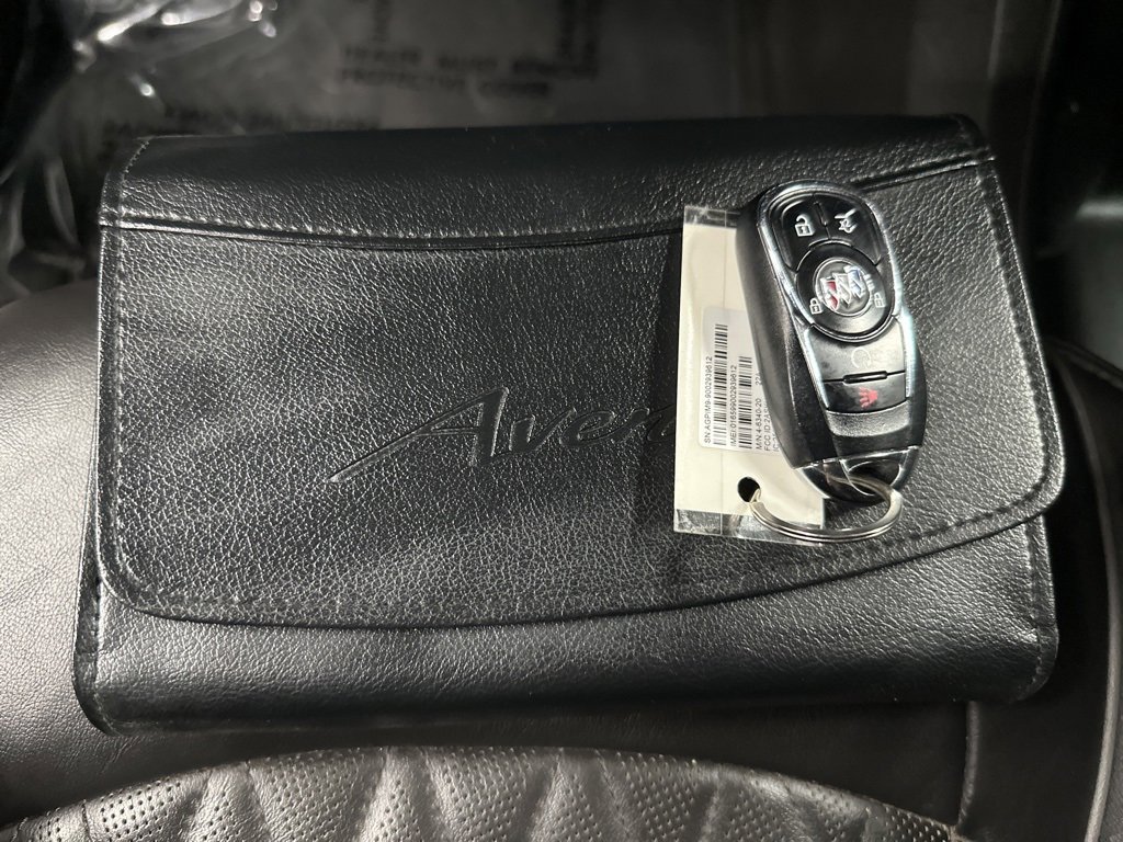 Used 2022 Buick Enclave Avenir w/ Avenir Technology Package image 48