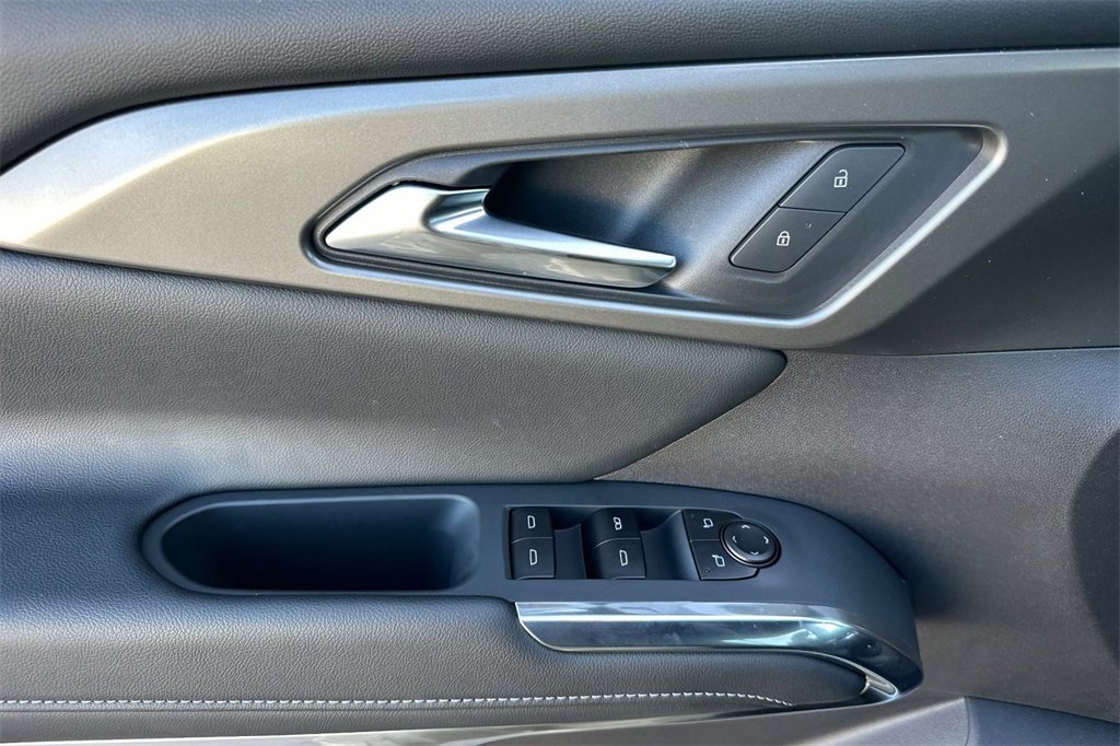 New 2026 Chevrolet Traverse LT w/ LPO, Floor Liner Package image 12
