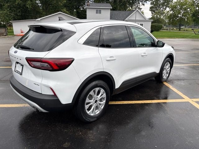 Used 2023 Ford Escape Active w/ Tech Pack #1 AWD/4WD image 3