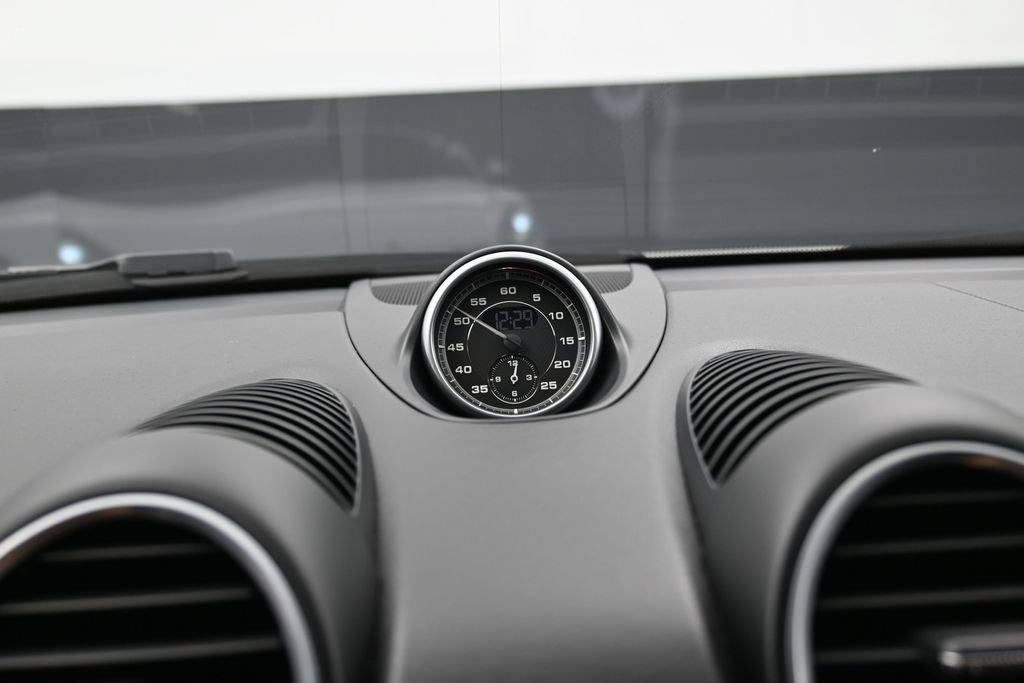 Certified 2022 Porsche 718 Boxster Spyder RWD image 22