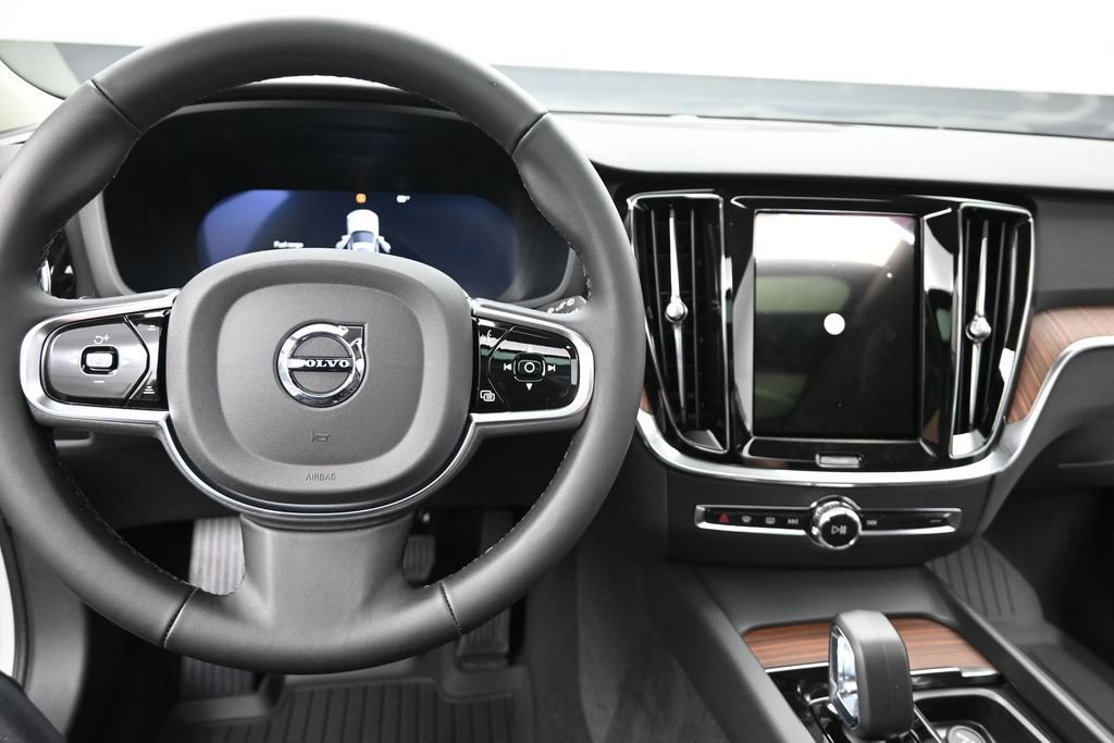 New 2026 Volvo V60 B5 Cross Country Plus w/ Protection Package Premier AWD/4WD image 11