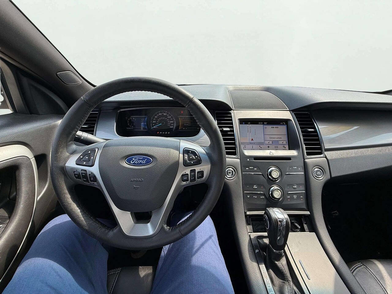 Used 2017 Ford Taurus SEL w/ Equipment Group 201A image 16