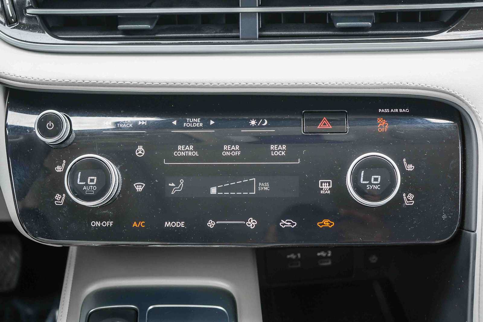 Used 2026 INFINITI QX60 Luxe w/ Cargo Package FWD image 14