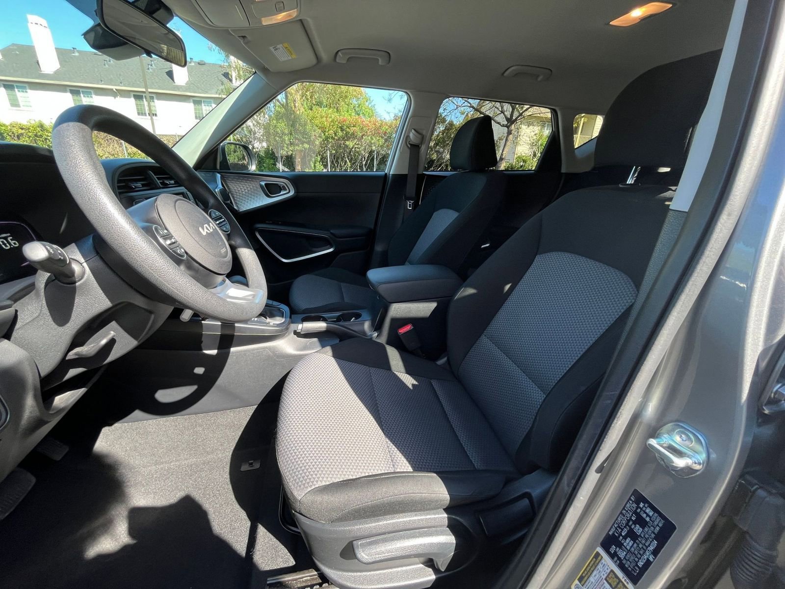 Used 2025 Kia Soul LX w/ LX Technology Package image 24