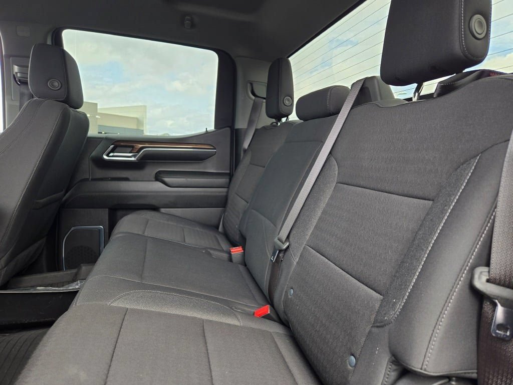 Used 2024 Chevrolet Silverado 1500 LT Trail Boss AWD/4WD image 16