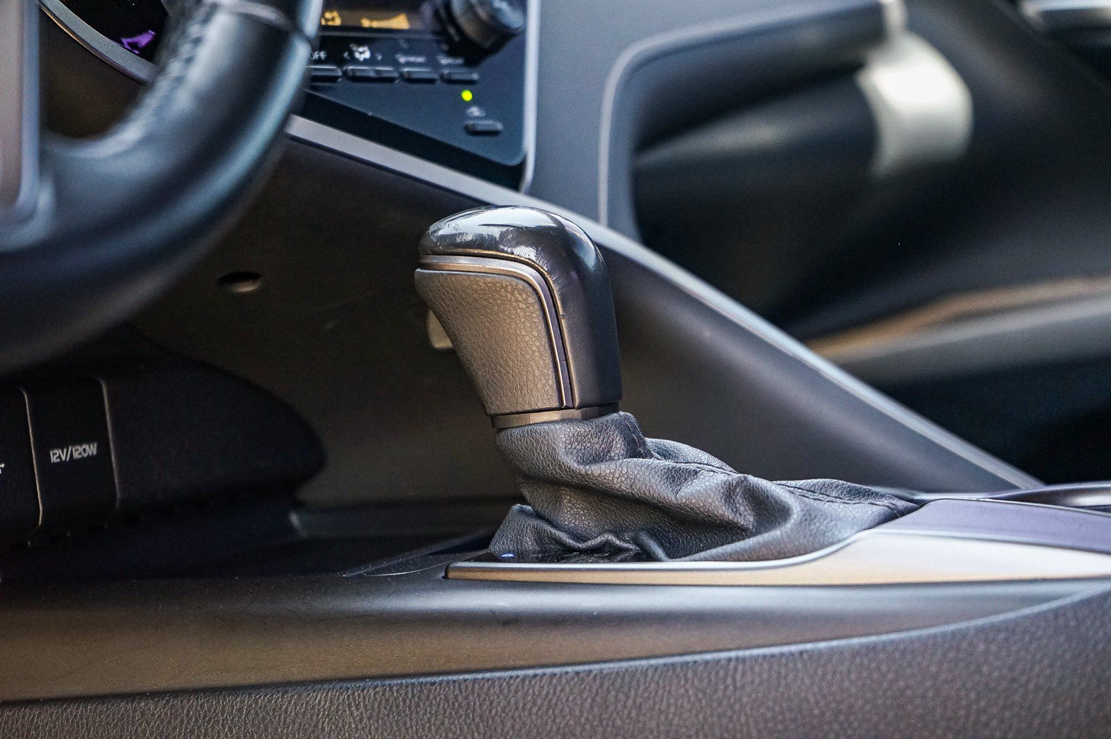 Used 2021 Toyota Camry SE w/ Carpet Mat Package (TMS) FWD image 19
