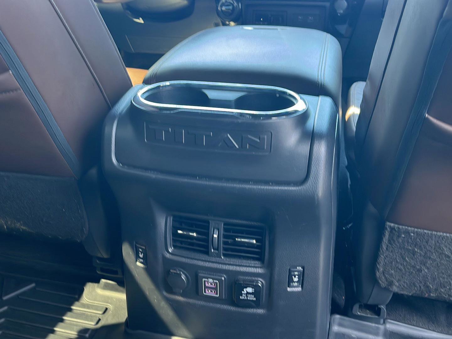 Used 2021 Nissan Titan Platinum Reserve w/ Moonroof Package AWD/4WD image 29